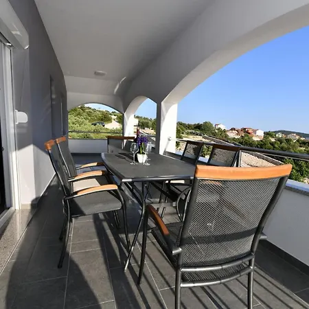Ajdukovic Apartman *